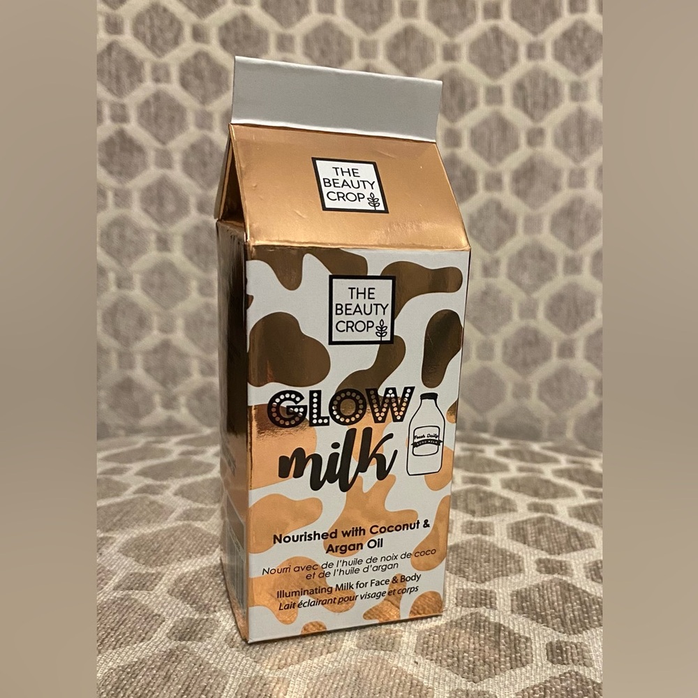 Brand New - The Beauty Crop Illuminating Face Milk